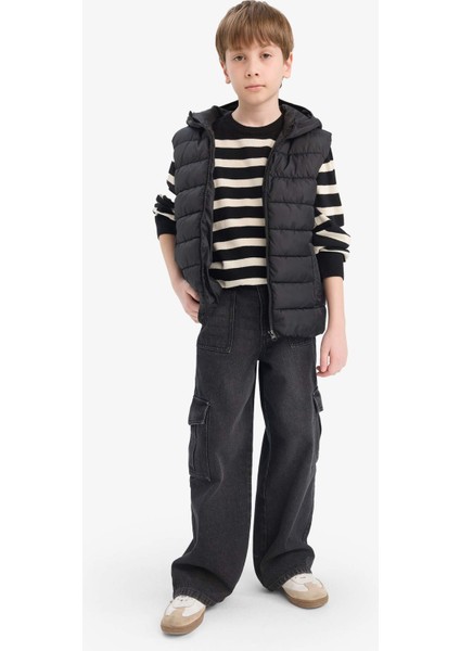 Erkek Çocuk Su Geçirmez Kapüşonlu Fermuarlı Şişme Yelek E7497A825AU