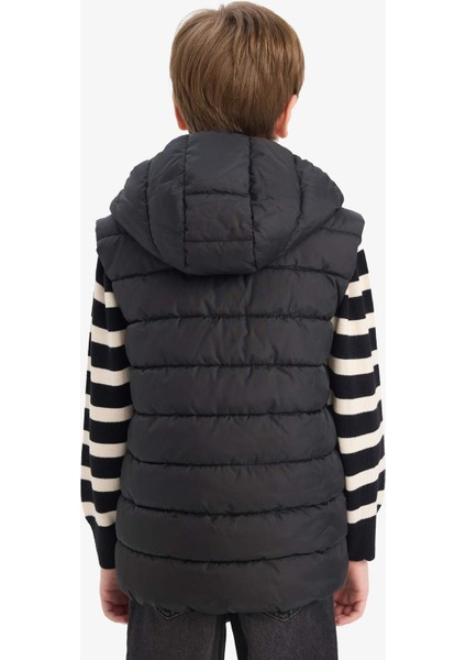 Erkek Çocuk Su Geçirmez Kapüşonlu Fermuarlı Şişme Yelek E7497A825AU