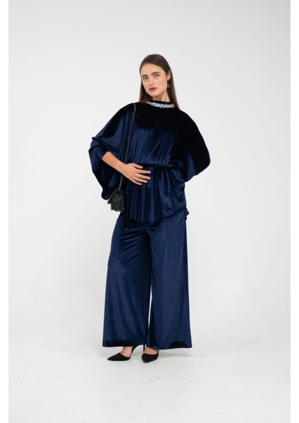 Taş Detaylı Kuşaklı Kadife Takım K8049 fiyatları