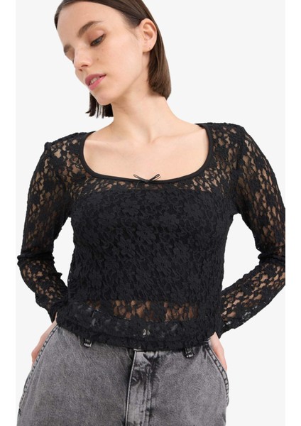 Yuvarlak Yaka Fitted Dantel Uzun Kollu Bluz E7614AX25SP