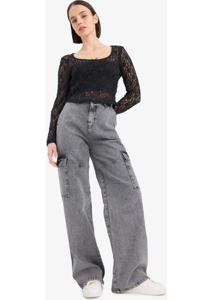 Yuvarlak Yaka Fitted Dantel Uzun Kollu Bluz E7614AX25SP