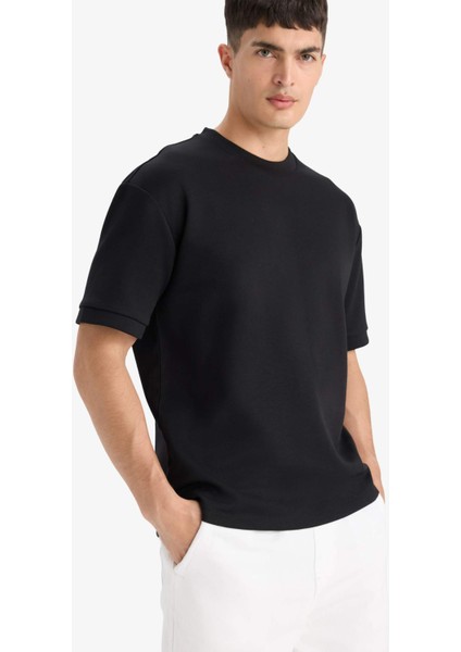 Oversize Geniş Kalıp Bisiklet Yaka Ağır Kumaş Basic Düz Kısa Kollu Tişört