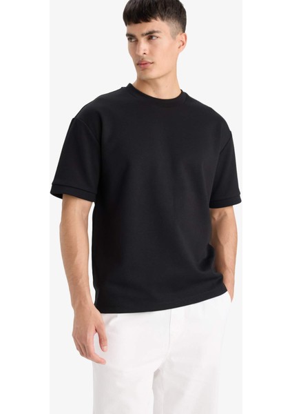 Oversize Geniş Kalıp Bisiklet Yaka Ağır Kumaş Basic Düz Kısa Kollu Tişört