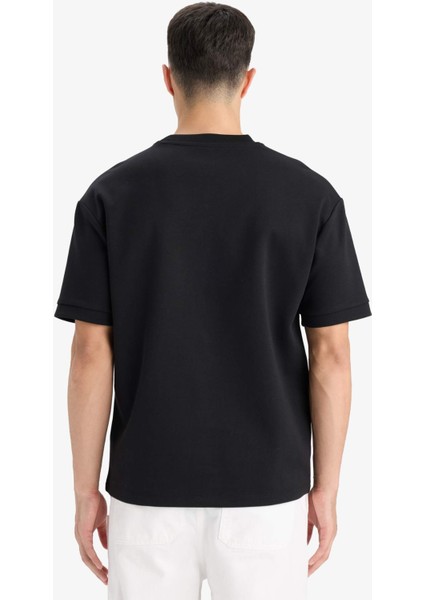 Oversize Geniş Kalıp Bisiklet Yaka Ağır Kumaş Basic Düz Kısa Kollu Tişört