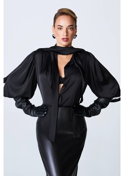 Boyundan Bağlı Saten Gömlek - Siyah