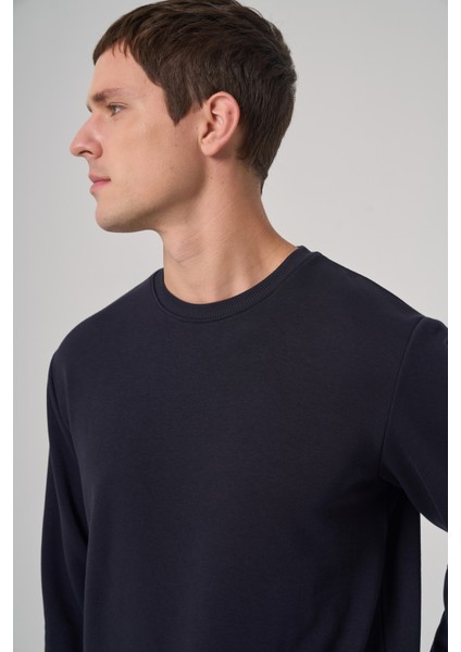 Erkek Lacivert Basic Bisiklet Yaka Sweatshirt fırsatları