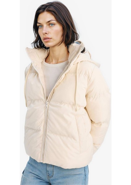 Standart Fit Kapüşonlu Fermuarlı Cepli Şişme Mont E9592AX25SP