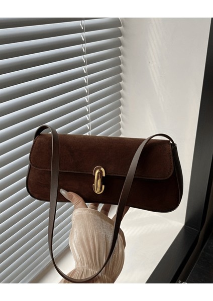 Noria Tek Omuz Askılı Süet Özel Kilit Sistemli Kadın Baget El Kol Omuz Çantası