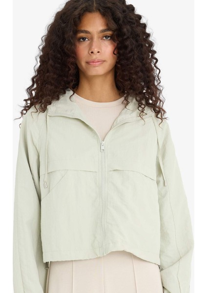 Regular Fit Kapüşonlu Fermuarlı Crop Yağmurluk E8546AX25AU