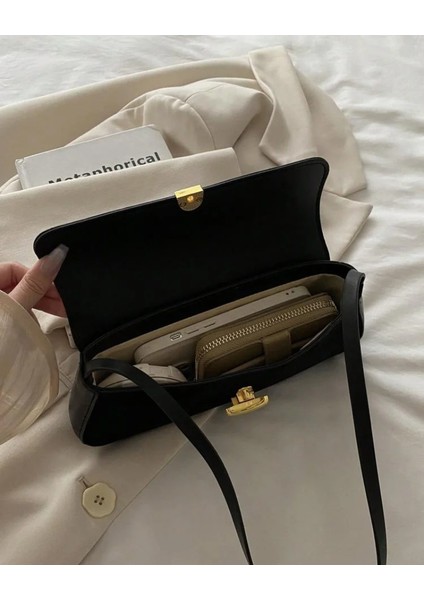 Noria Tek Omuz Askılı Süet Özel Kilit Sistemli Kadın Baget El Kol Omuz Çantası modelleri