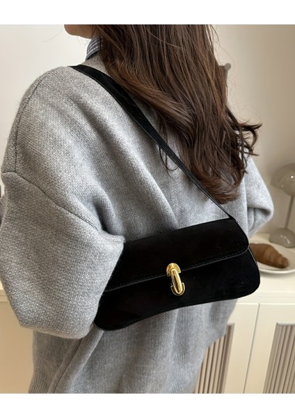 Noria Tek Omuz Askılı Süet Özel Kilit Sistemli Kadın Baget El Kol Omuz Çantası