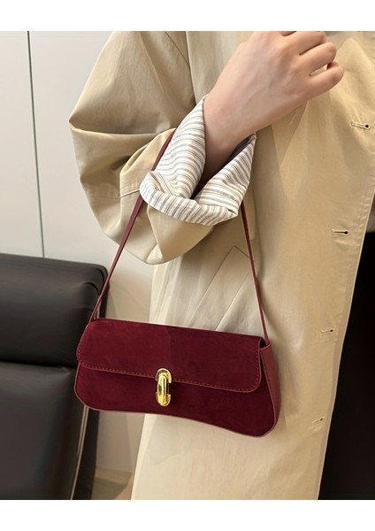 Noria Tek Omuz Askılı Süet Özel Kilit Sistemli Kadın Baget El Kol Omuz Çantası modelleri