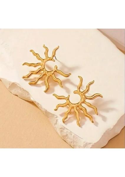 Güneş Model Gold Renkli Küpe fırsatları