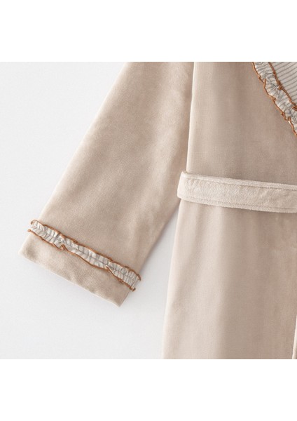 Latifa Kadın Bornoz %100 Organik Pamuk El Nakışlı Fırfırlı Bej fırsatları