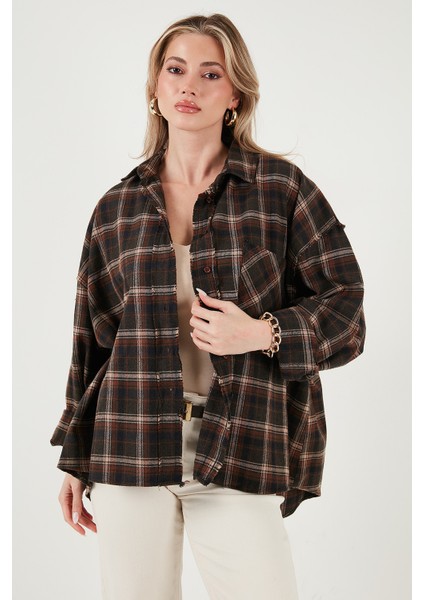 Ekoseli Pamuklu Oversize Fit Klasik Yaka Gömlek Bayan Gömlek 6835002 modelleri