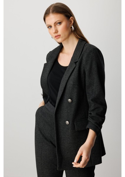 Kadın Büyük Beden Kolu Büzgülü Kapak Cepli Ceket 5587 Antrasit fiyatları