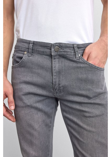 Pamuklu Slim Fit Normal Bel Dar Paça Jeans Erkek Kot Pantolon B35W35002 105 fırsatları