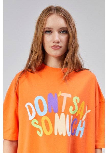 Kadın Bisiklet Yaka Baskılı Kısa Kollu Oversize Tişört modelleri