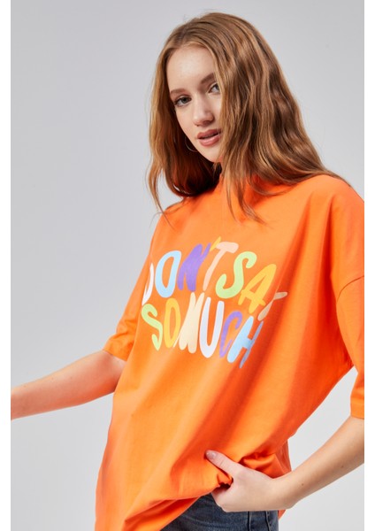 Kadın Bisiklet Yaka Baskılı Kısa Kollu Oversize Tişört fırsatları