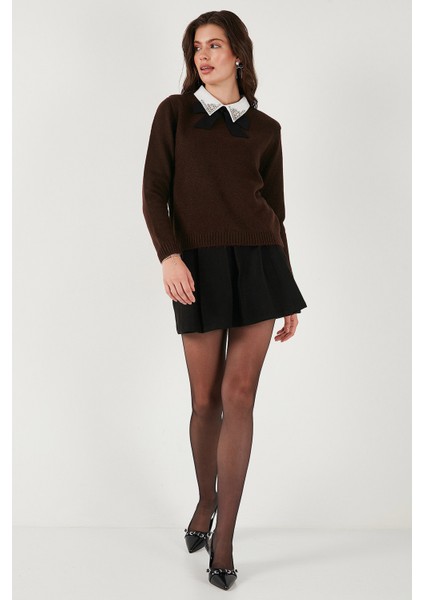 Premium Regular Fit Gömlek Yaka Yumuşak Dokulu Fiyonk Detaylı Taşlı Kazak Bayan Kazak 680KZ00035 fiyatları