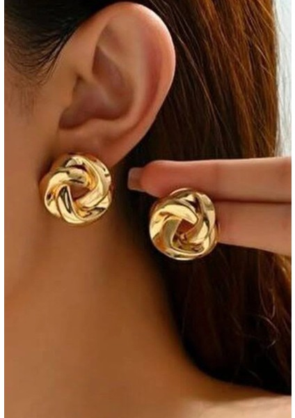 Gold Renkli Detaylı Halka Model Küpe