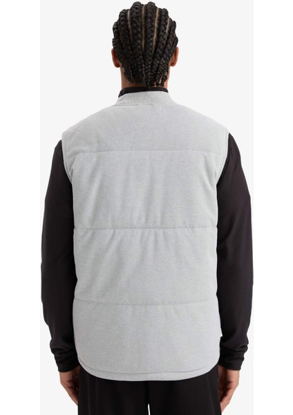 Regular Fit Dik Yaka Fermuarlı Cepli Mevsimlik Yelek E8777AX25AU