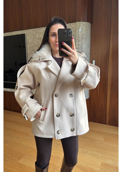 Yakası Kürklü Kaşe Kaban- Bej