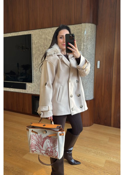 Yakası Kürklü Kaşe Kaban- Bej fiyatları