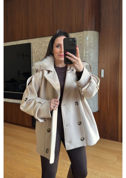 Yakası Kürklü Kaşe Kaban- Bej indirimleri