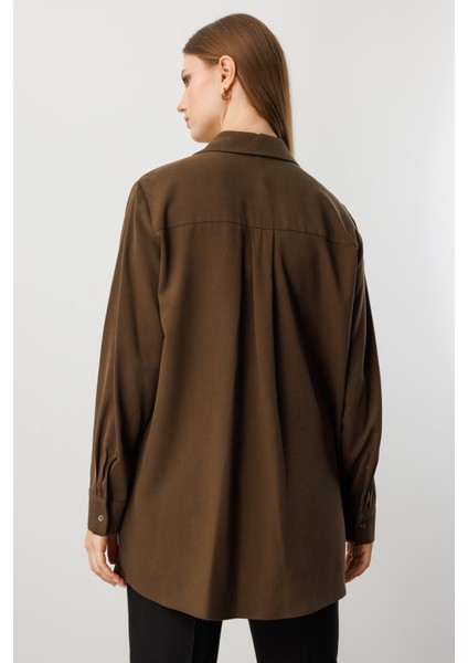 Kadın Büyük Beden Cebi Taş Işlemeli Gömlek 3561 Haki modelleri