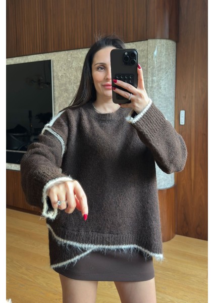 Asimetrik Kesim Çizgi Detay Triko Kazak- Kahverengi fiyatları