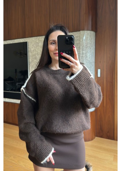 Asimetrik Kesim Çizgi Detay Triko Kazak- Kahverengi fırsatları