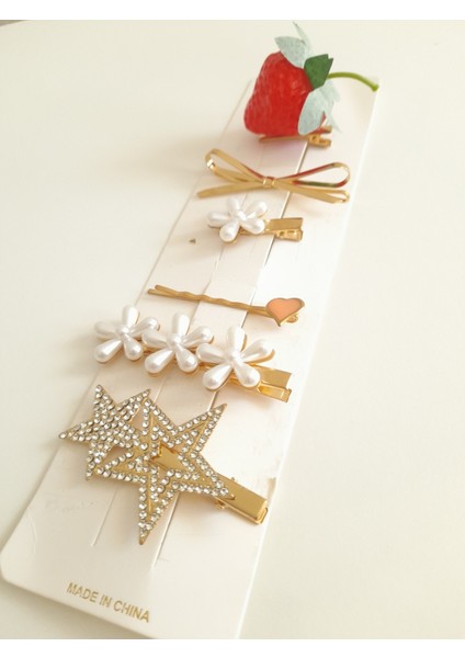 Kırmızı Beyaz Renkli Yaz Çiçeği Çelik Küpe