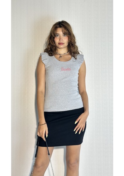 Kadın Bisiklet Yaka Barbie Baskılı Kolu Fırfırlı Bluz Tişört fırsatları