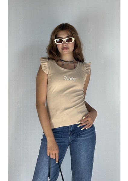 Kadın Bisiklet Yaka Barbie Baskılı Kolu Fırfırlı Bluz Tişört