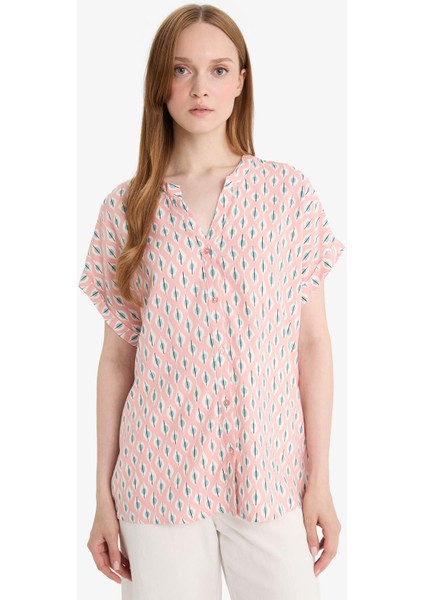 Regular Fit Apaş Yaka Desenli Kısa Kollu Gömlek