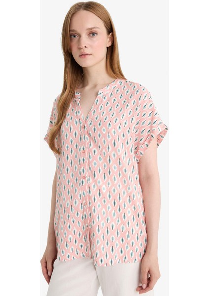 Regular Fit Apaş Yaka Desenli Kısa Kollu Gömlek