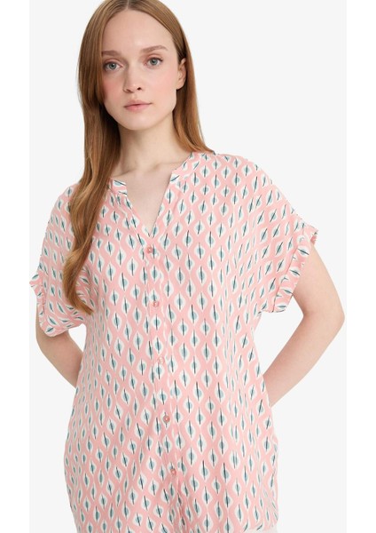 Regular Fit Apaş Yaka Desenli Kısa Kollu Gömlek