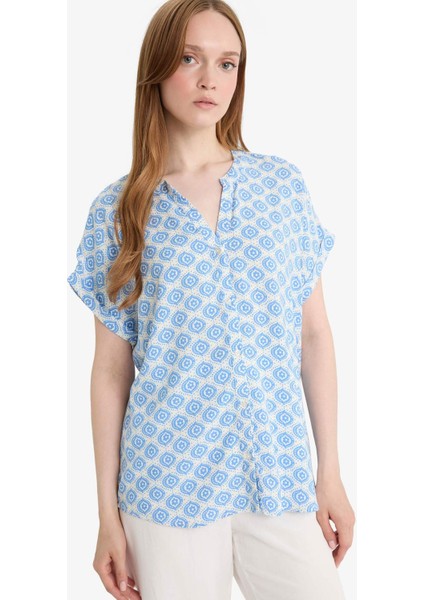 Regular Fit Apaş Yaka Desenli Kısa Kollu Gömlek