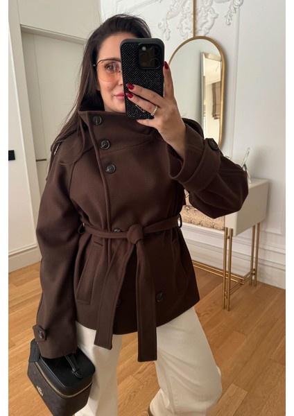 Dik Yaka Düğmeli Kuşaklı Kaşe Ceket- Kahverengi