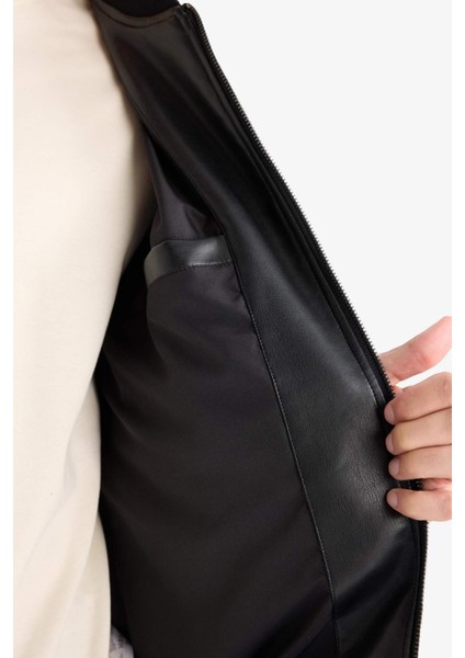 Su İtici Regular Fit Kolej Yaka İç Cep Detaylı Fermuarlı Bomber Mevsimlik Baharlık Deri Ceket Mont C5844AX25AU