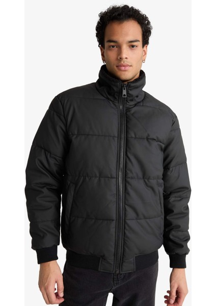 Su İtici Regular Fit Gömlek Yaka Astarlı Fermuarlı İç Cepli Kürk Yakalı Suni Deri Mont C5857AX25WN