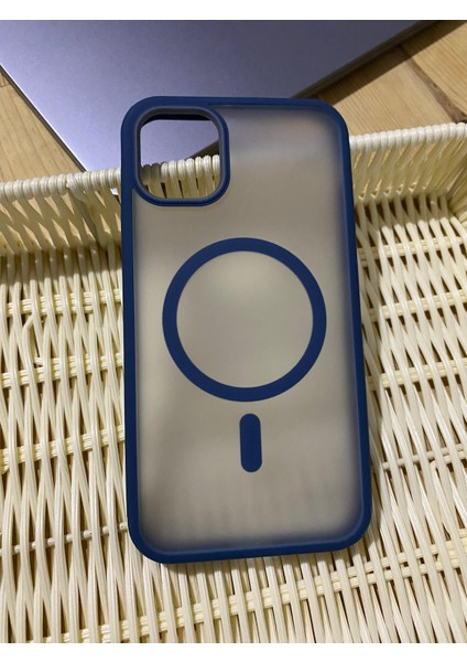 Apple Iphone 11 Uyumlu Magsafe Özellikli Buzlu Cam Yeşil Kılıf