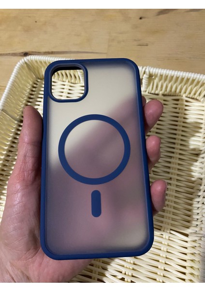 Apple Iphone 11 Uyumlu Magsafe Özellikli Buzlu Cam Yeşil Kılıf modelleri