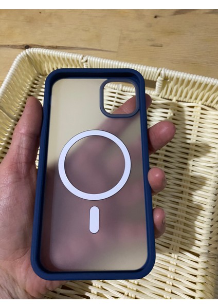 Apple Iphone 11 Uyumlu Magsafe Özellikli Buzlu Cam Yeşil Kılıf fırsatları