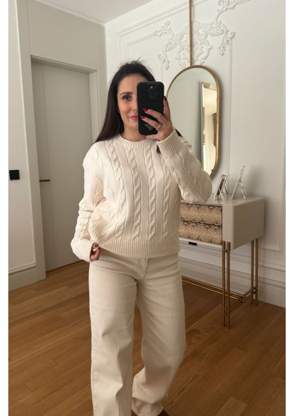 Saç Örgü Detaylı Tasarım Kazak- Ekru fiyatları