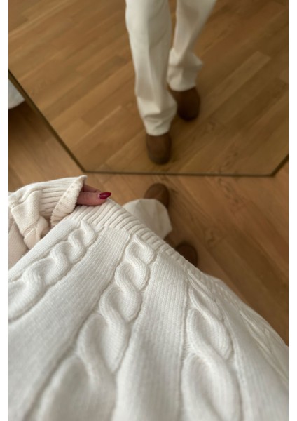 Saç Örgü Detaylı Tasarım Kazak- Ekru modelleri