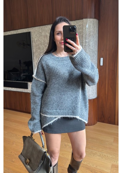 Asimetrik Kesim Çizgi Detay Triko Kazak- Gri