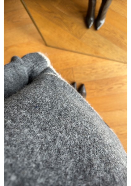 Asimetrik Kesim Çizgi Detay Triko Kazak- Gri fiyatları