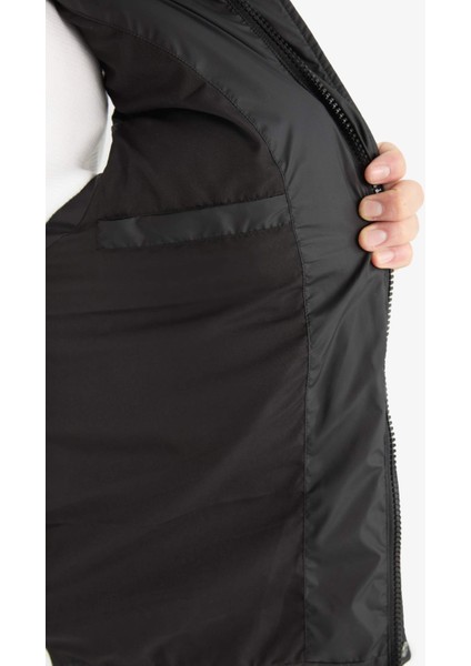 Su İtici Regular Fit Dik Yaka Fermuarlı İç Cepli Mevsimlik Şişme Yelek C5818AX25AU